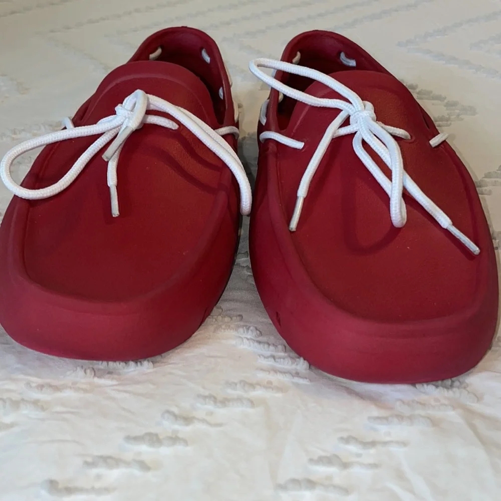 EUC Men's 10 Tucket Red Giller Boat Shoe Slip Resistant Non-Marking